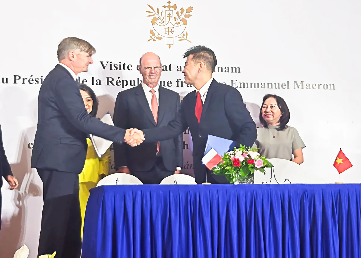 French Pharmaceutical Group Signs Technology Transfer Agreement with Ampharco